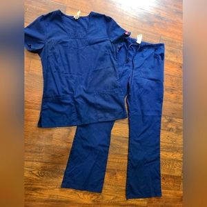 Dickies Brand Women's Scrub set